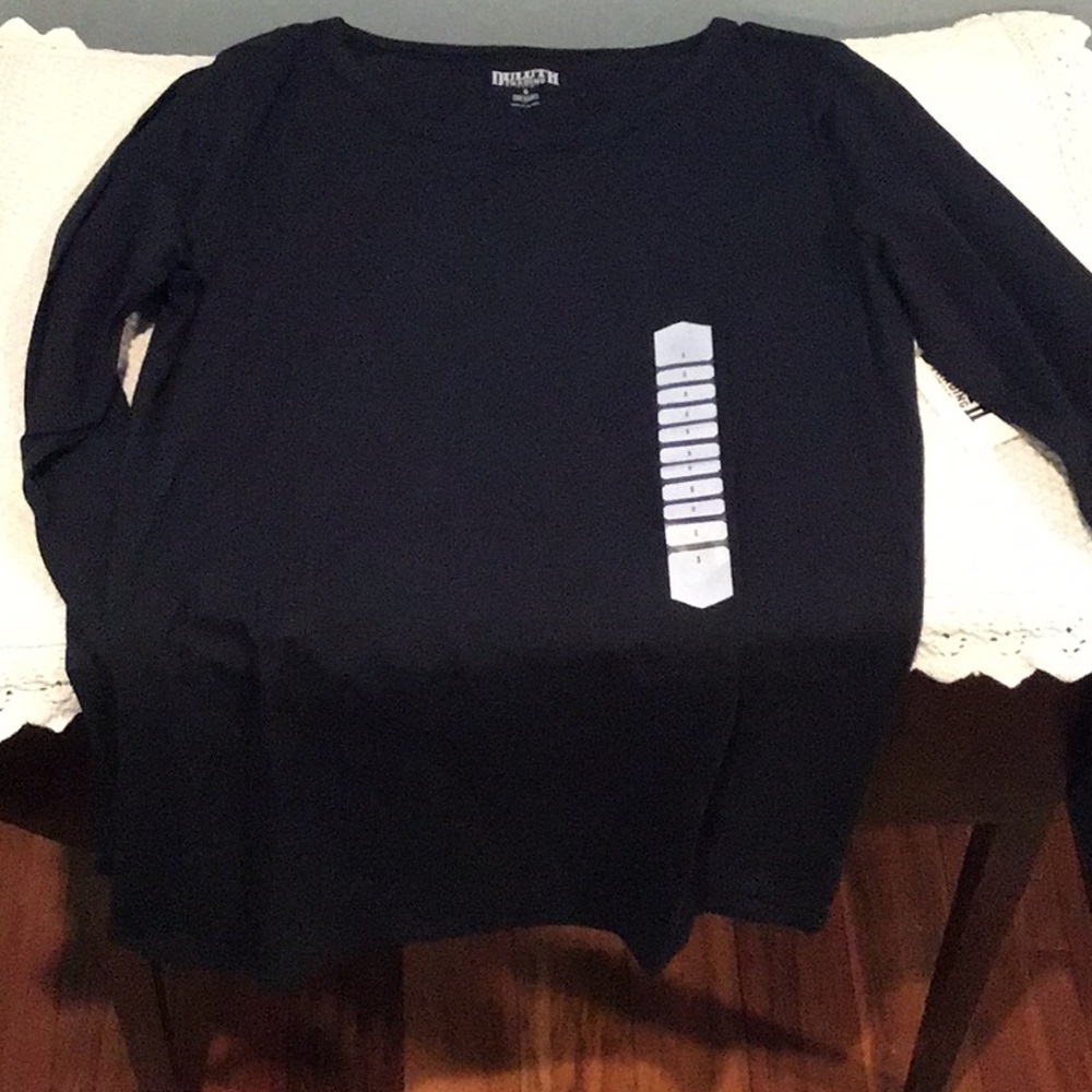 NWT Duluth Trading Company black no yank L/S